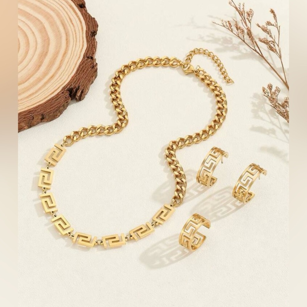 Gold plated 3 piece stainless steel jewelry set - Picture 2 of 3